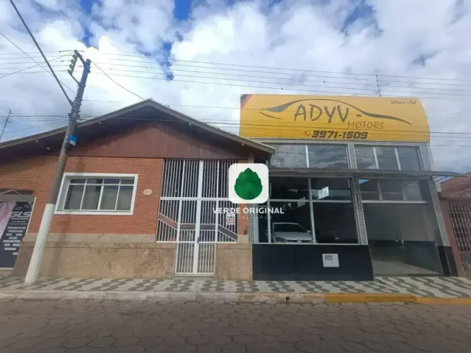 Casa com 3 dormitórios à venda, 600 m² por R$ 2.000.000 - Centro - São Bento do Sapucaí/SP
