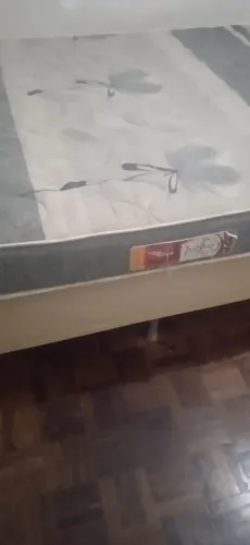 Vendo cama box de casal