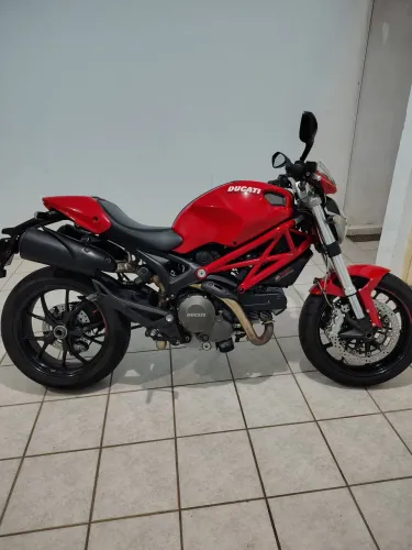 Ducati Monster 796
