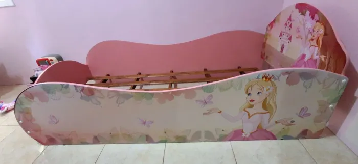 Cama solteiro de Menina