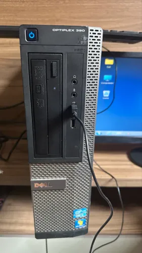 Desktop Dell optiplex 390 2GB RAM core i3-2120
