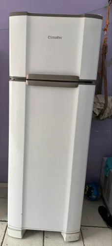 Geladeira Esmaltec