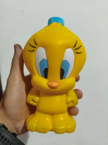 Garrafa promocional Giraffas Piupiu