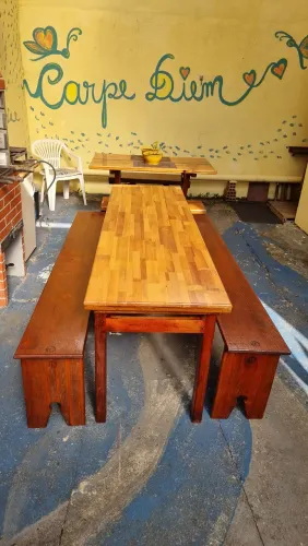 Conjunto Mesa de Churrasco 2m Cedrinho/Cambará + 2 Bancos (Impecável)
