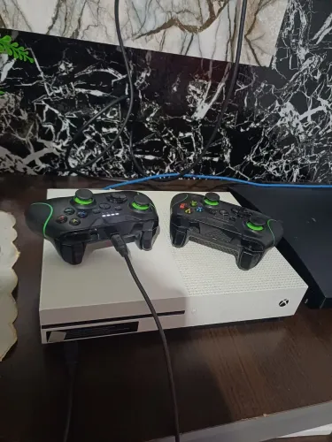 Xbox One s Troco por ps4 ou vendo.