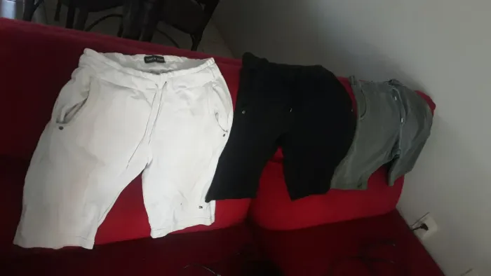 Vendo 3 bermudas de moletons originais