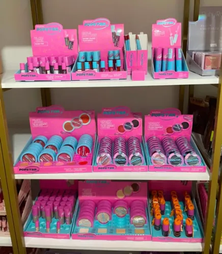 Kit de produtos da PopStar da Ruby Rose
