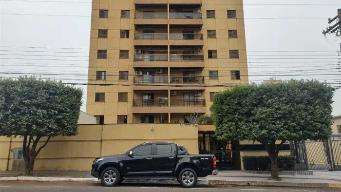Centro Apartamento Edifício Dijon com 4 quartos sendo 1 suíte