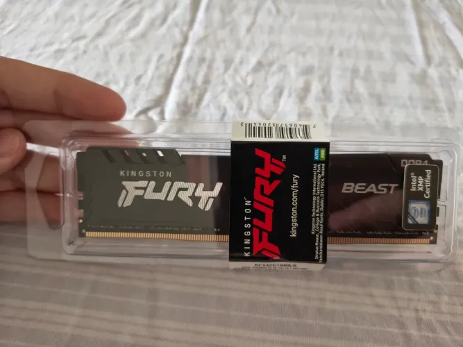 Memória RAM 8GB DDR4 3200MHz - LACRADA