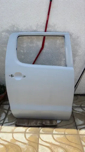 Porta Traseira Direita- HILLUX 2015