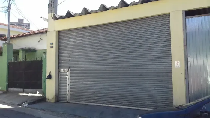 Galpão/Depósito/Armazém para aluguel com 230 metros quadrados