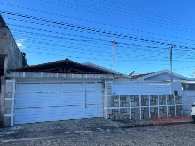 Casa para locação no Bairro dos Ipês com 02 quartos.