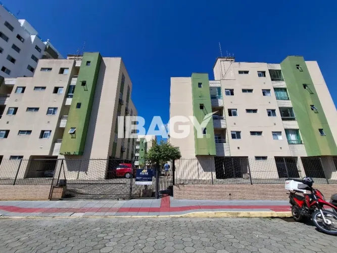 Excelente Apartamento 2 dormitório(s) em Rio Caveiras - Biguaçu