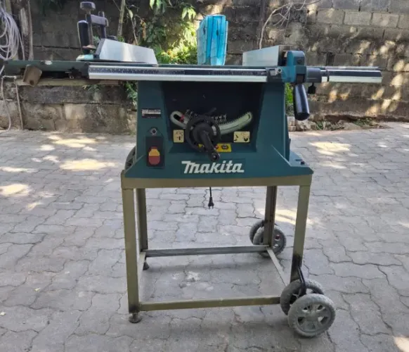 Serra de Bancada Makita MLT100 - 127v