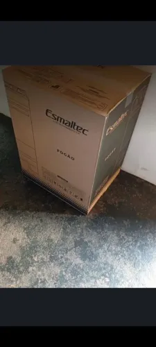 VENDO ESTE FOGÃO ESMALTEC, 4 BOCAS, SEM ESPELHO NA COR PRETA