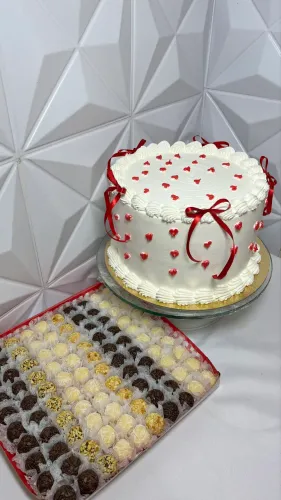 Bolo de aniversário, kit festa.
