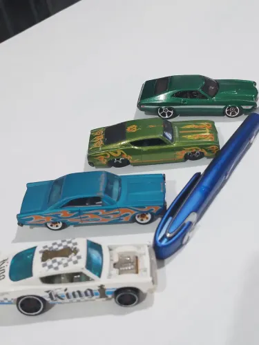 Hot wheels Ford 