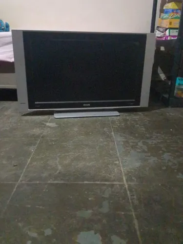 TV Usada Modelo Analógica