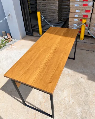 ? Escrivaninha Industrial 1,34m | R$ 389 | 10x Sem Juros | Entrega + Montagem Grátis