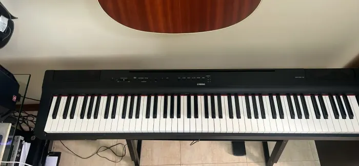 PIANO DIGITAL YAMAHA P125