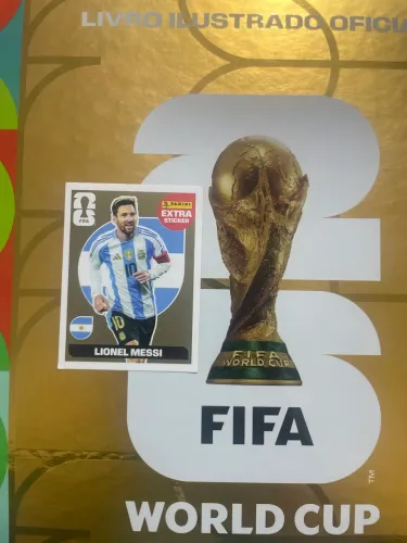 Figurinha panini messi ouro