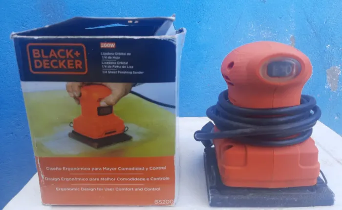 Lixadeira Orbital Black+Decker 200W
