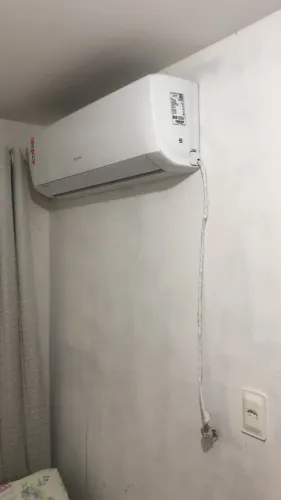 Ar-condicionado 12mil btus 1 ano de uso