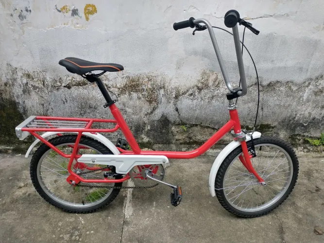 Bicicleta retrô aro 20 estilo Monareta