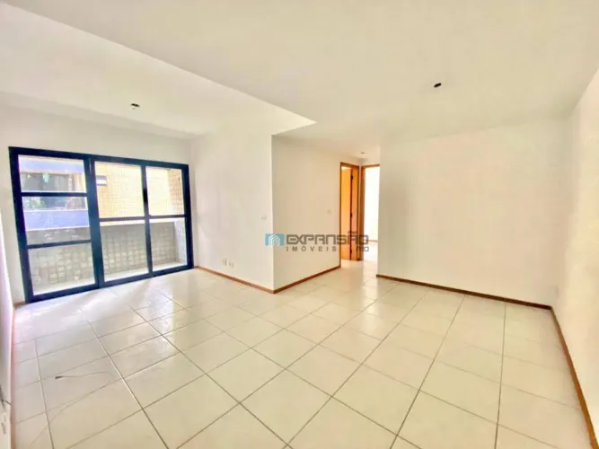 Apartamento com 2 dormitórios para alugar, 64 m² por R$ 4.408,00/mês - Tijuca - Rio de Jan