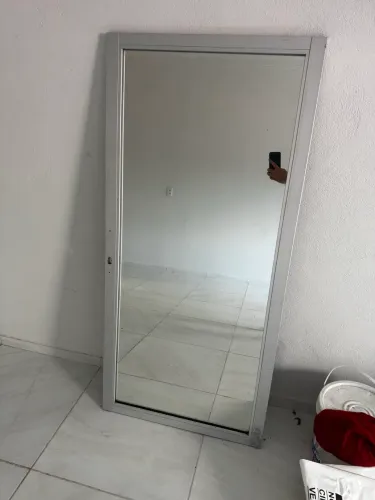 Espelho de 1.40 por 60 cm