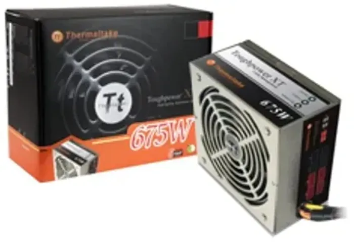 Fonte Thermaltake 675W semi modular