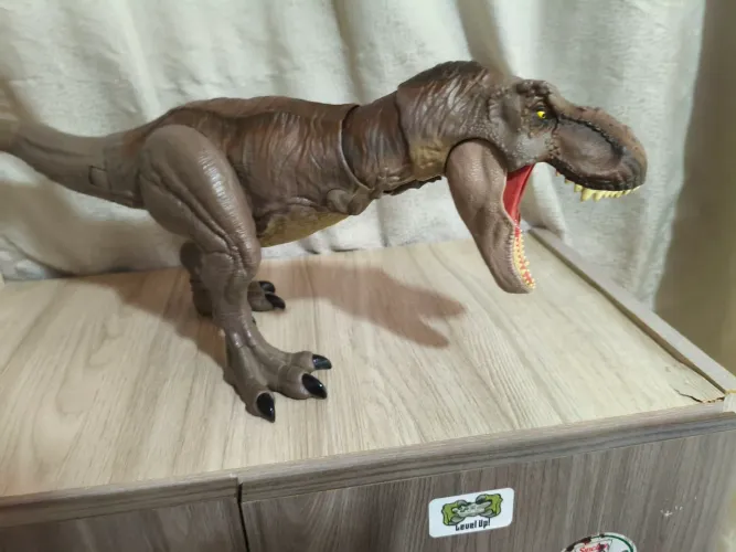 Bite 'N Fight Tyrannosaurus Rex, Jurassic word Mattel!