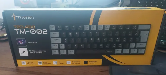 Teclado Mecânico Gamer TM-002 RGB 60% Hot Swap