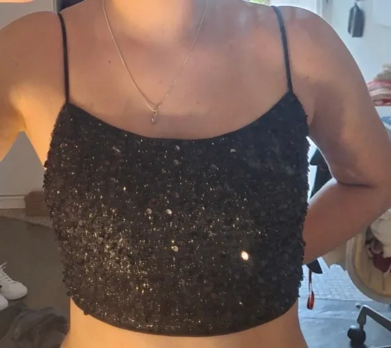 Top Cropped preto paetê com zíper nas costas