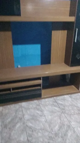 Vendo uma estante entrar em contato *