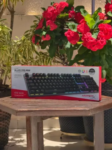 Teclado Mecânico Gamer USB HyperX Preto - Alloy FPS RGB