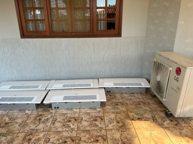 Ar condicionado Cassete de embutir LG Inverter semi novo com 5 evaporadora e 1 condesadora