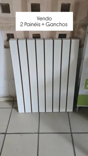Painel canaletado + ganchos