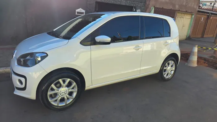 Volkswagen Up! High 1.0 Total Flex 12V 5P 2015