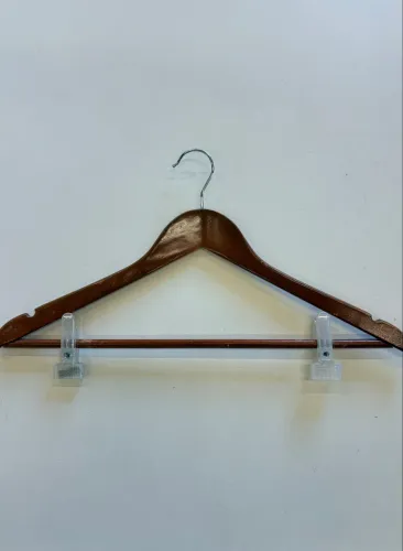 Cabides de Madeira de Alta Qualidade - Ideal para Organização e Lojas