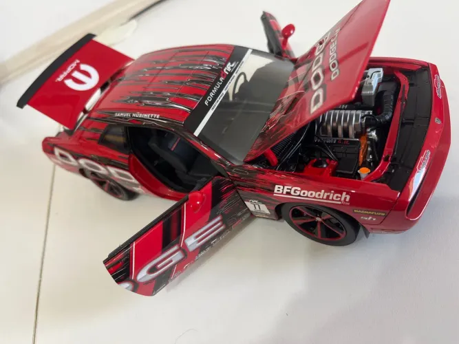 Miniatura Dodge Challenger SRT8 2010 Drift - Highway 61 - Escala 1:18 - Raro