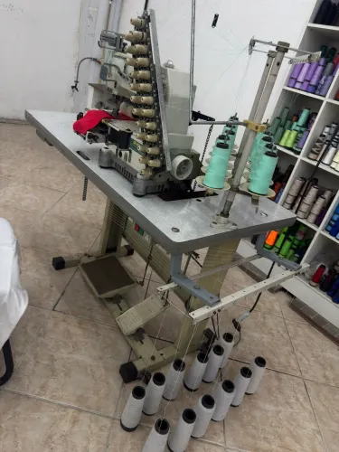 Vendo Máquina Lastex SIRUBA