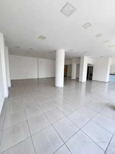 Loja para aluguel no Centro em Volta Redonda - RJ