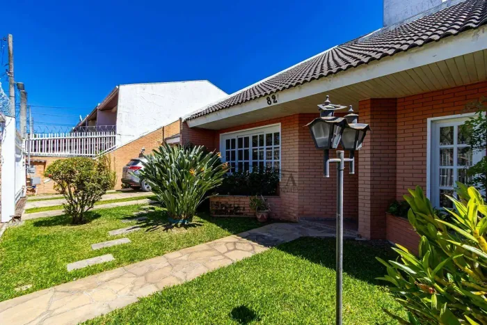 Casa com 4 dormitórios à venda, 380 m² por R$ 1.900.000,00 - Tarumã - Curitiba/PR
