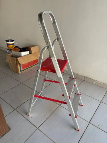 ESCADA ALUMÍNIO 3 DEGRAUS