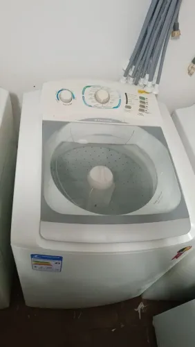 Vendo máquina de lavar roupa Eletrolux 15kg voltagem 110 entrego instalada com garantia 