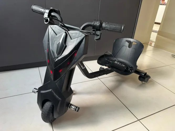 Triciclo elétrico drift - vendo ou troco por patinete elétrico