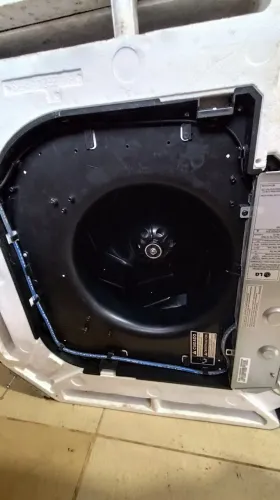 Evaporadora Cassete LG 52.000/60.000 BTU/h - Ótimo Estado