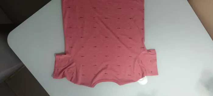 Camisa vermelha infantil
