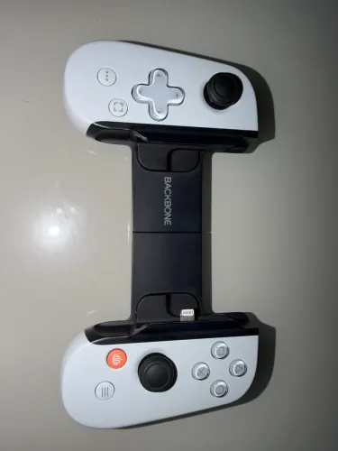 Back Bone One Lightning PlayStation Edition